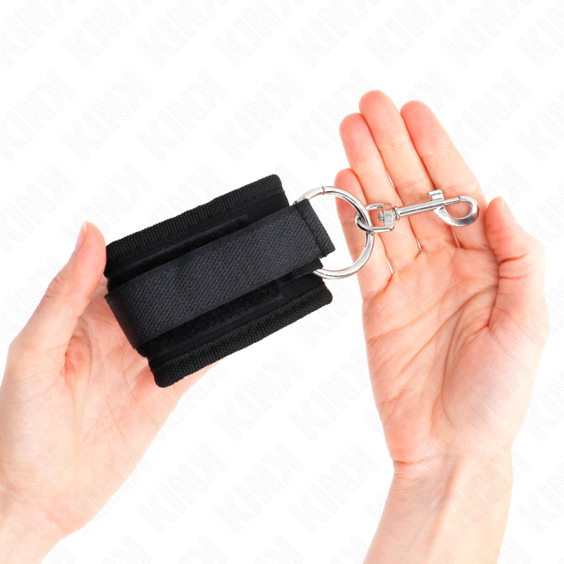 KINK - RESTRICCIONES DE MUÑECA NEGRAS AJUSTABLES 18-35 CM X 6 CM