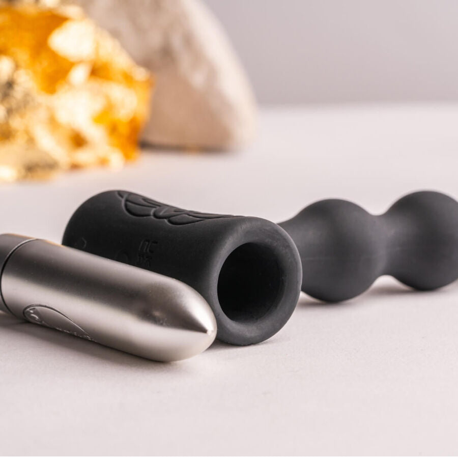 ROCKS- OFF - PETITE SENSATIONS PEARLS ANAL PLUG VIBRATOR BLACK